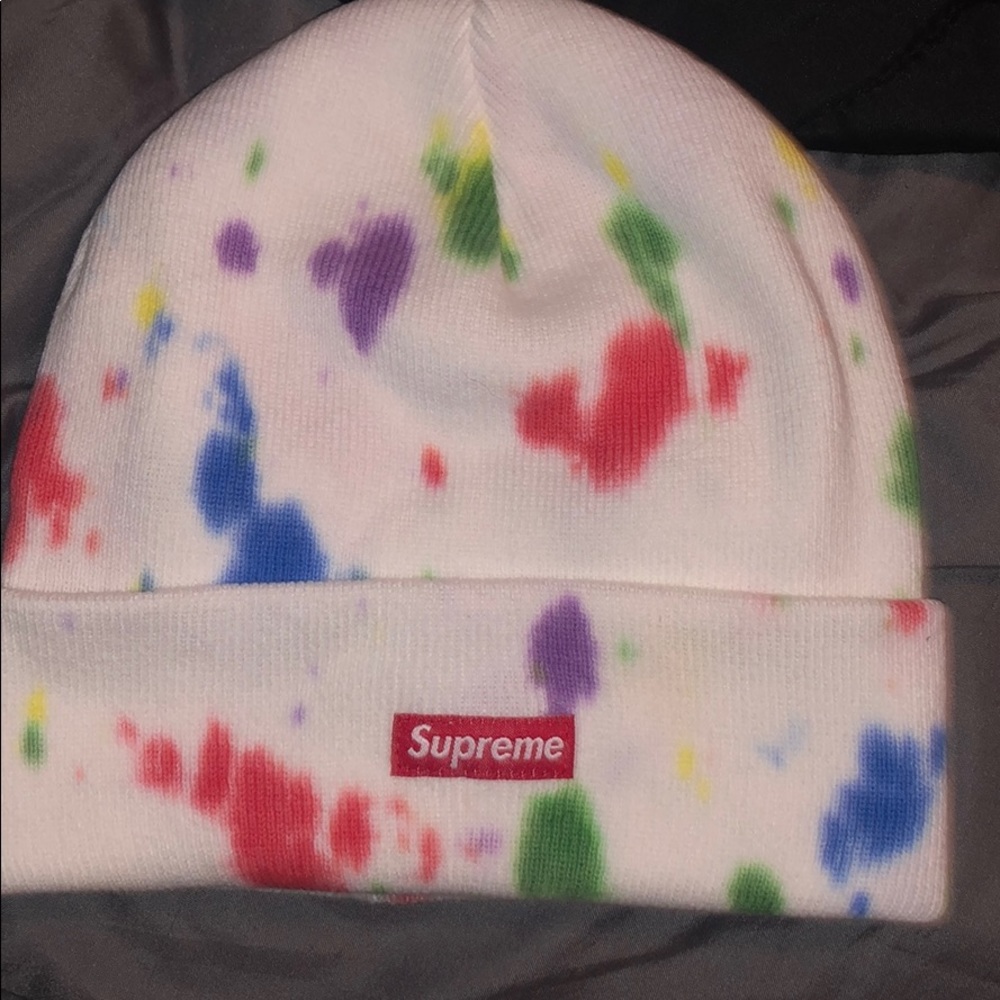 New Supreme hat